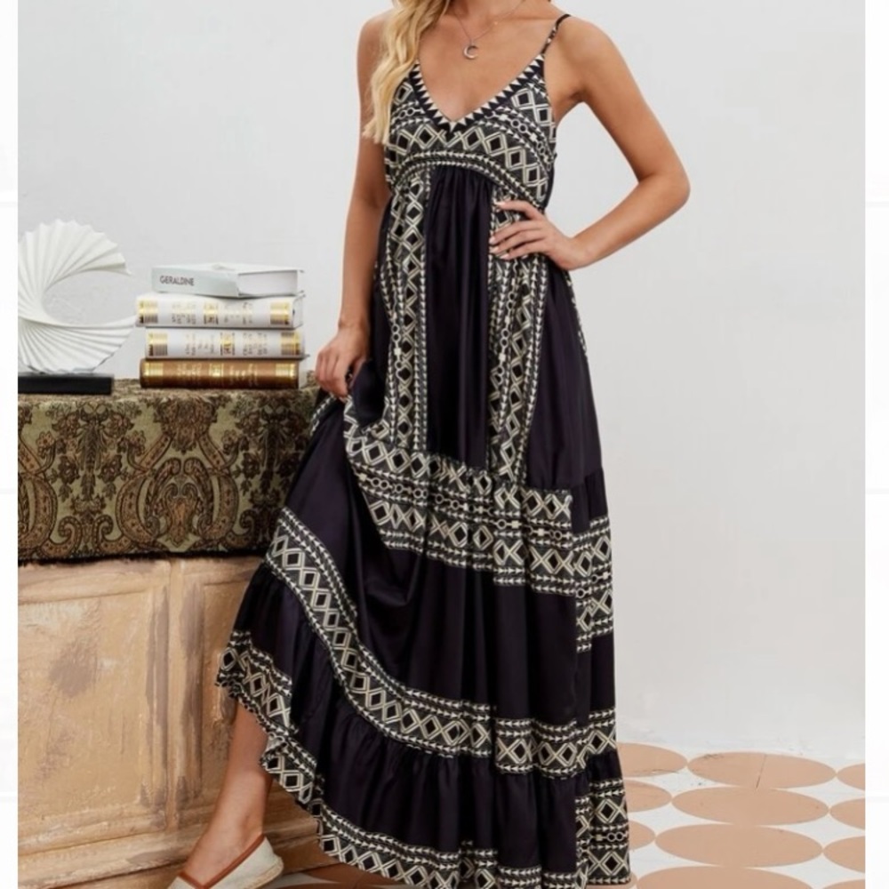 🆕LAST ONE!🛍Tribal Vibes Maxi Dress - Picture 4 of 4